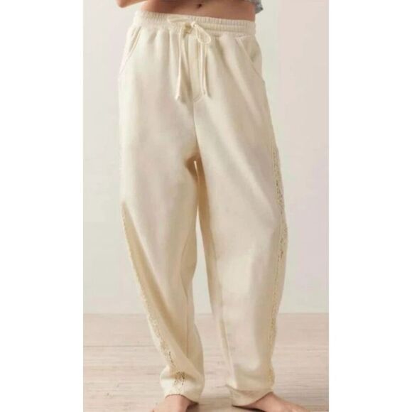 Urban Outfitters Women's Sz M Ivory Out From Under Jayden Lace-Inset Sweatpants - Picture 10 of 13